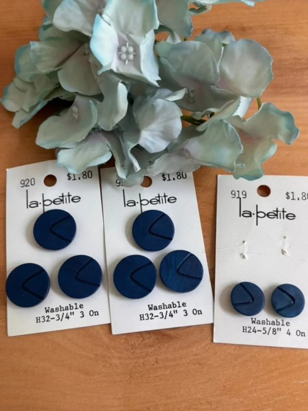 Lot of 3 Vintage La Petite brand buttons, style H32 H24 in blue.